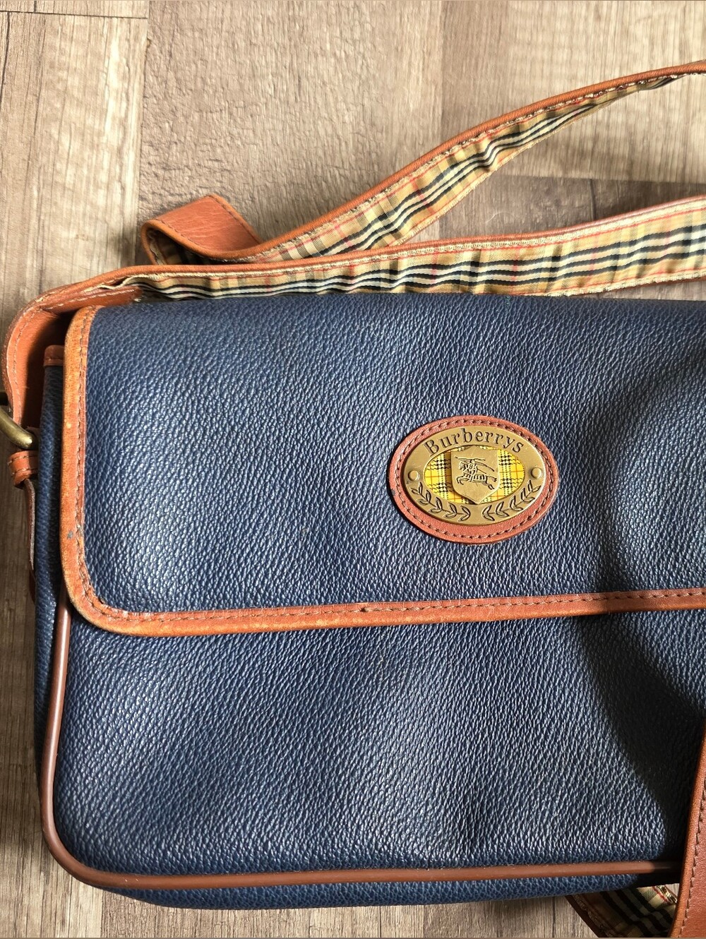 Vintage BURBERRY Brit 80s 90s Navy Crossbody Bag Preppy Tan Trim Plaid Strap - Picture 5 of 16